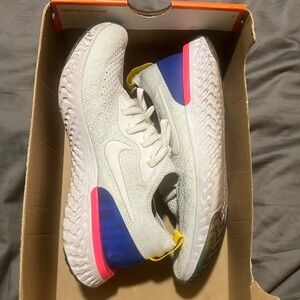 Nike epic react flyknit (GS) shoes